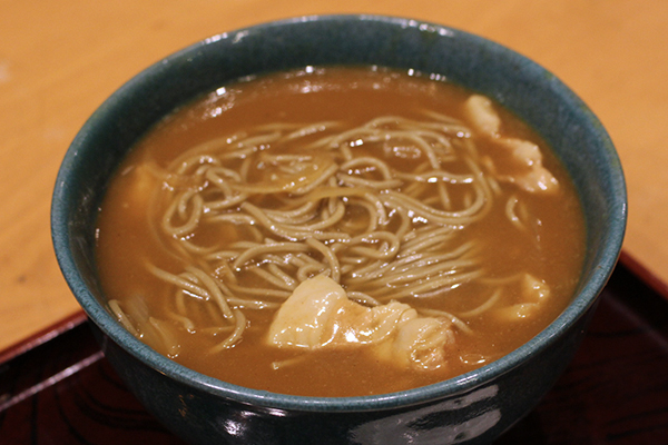 Curry namban (curry noodles with slices of duck in the broth)
